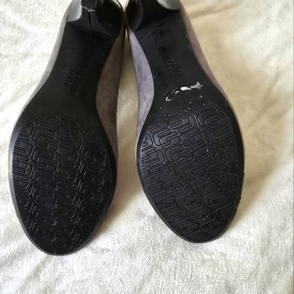 Gray Suede Buckle Pumps size 10 - Picture 10 of 14